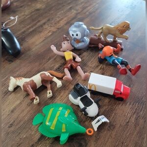 Small Meal Toy Lot